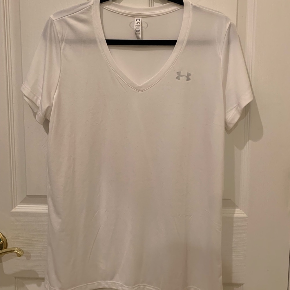 Women’s Under Armour tee